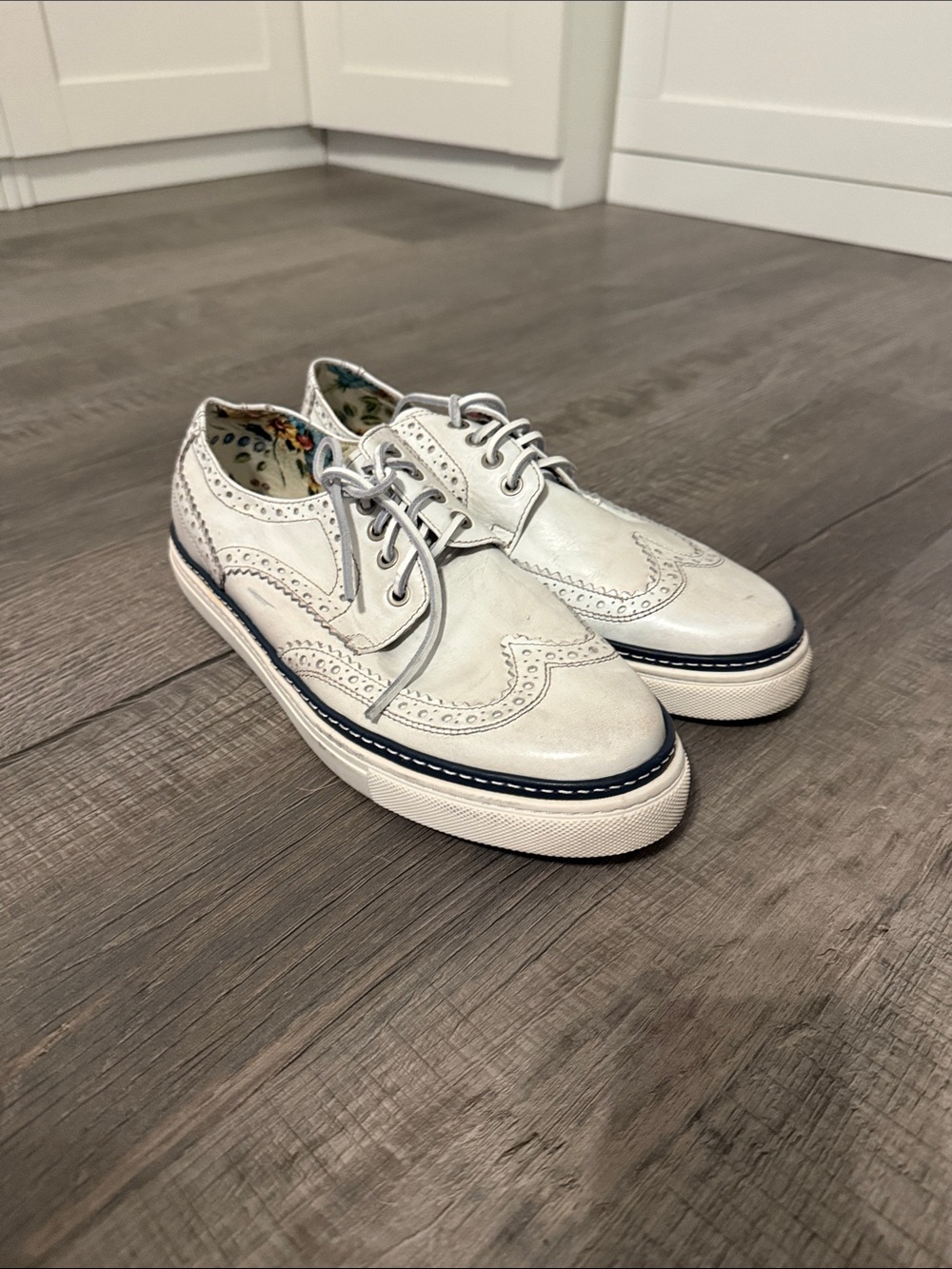 Vince Camuto White Leather Wingtip Derby Sneakers